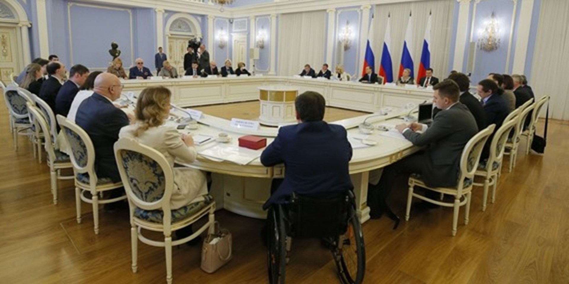 Юрий Жулев принял участие во встрече Дмитрия Медведева с представителями общероссийских общественных организаций инвалидов.